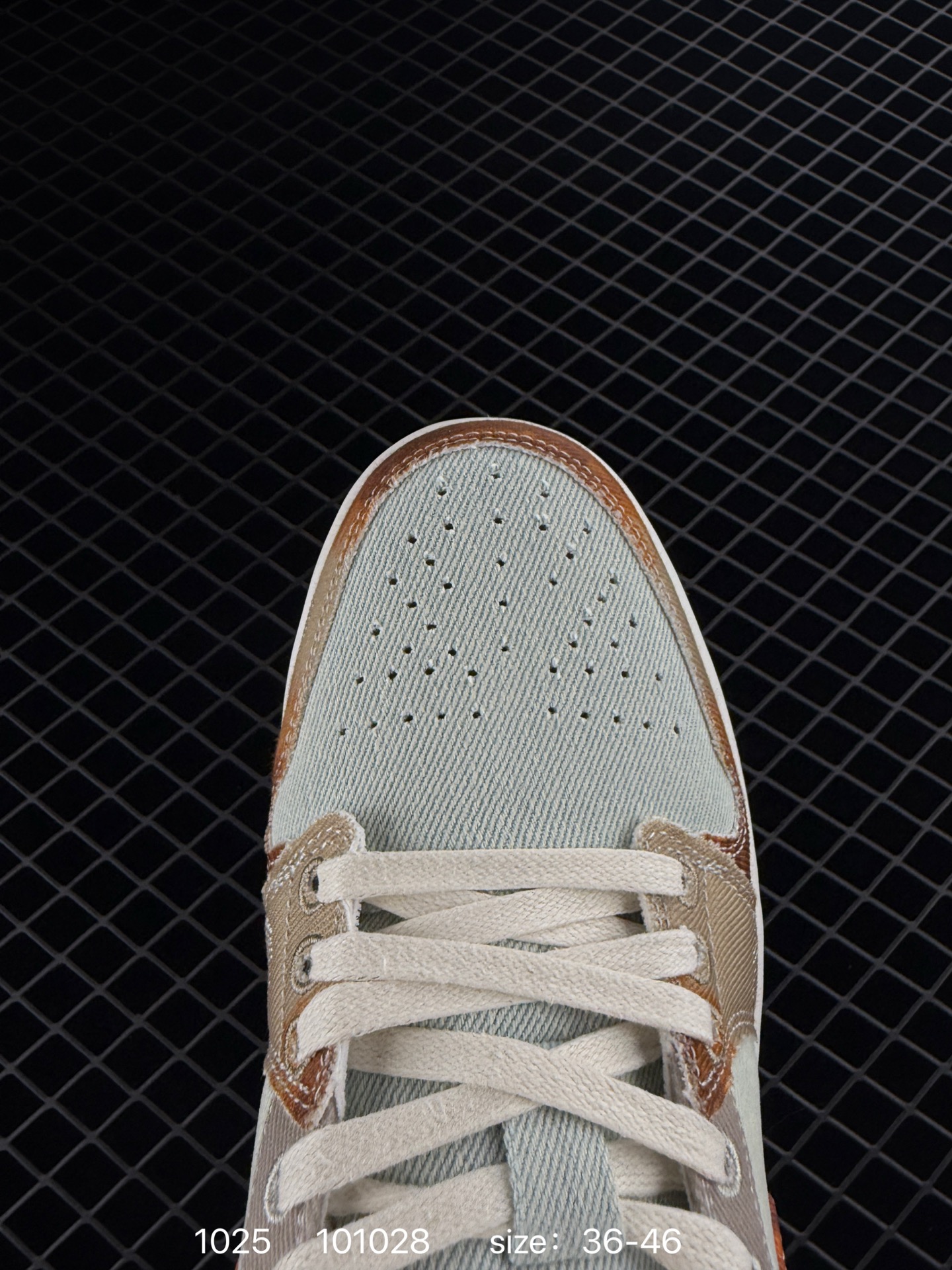 Travis Scott x Air Jordan 1 ” Reverse Mocha “